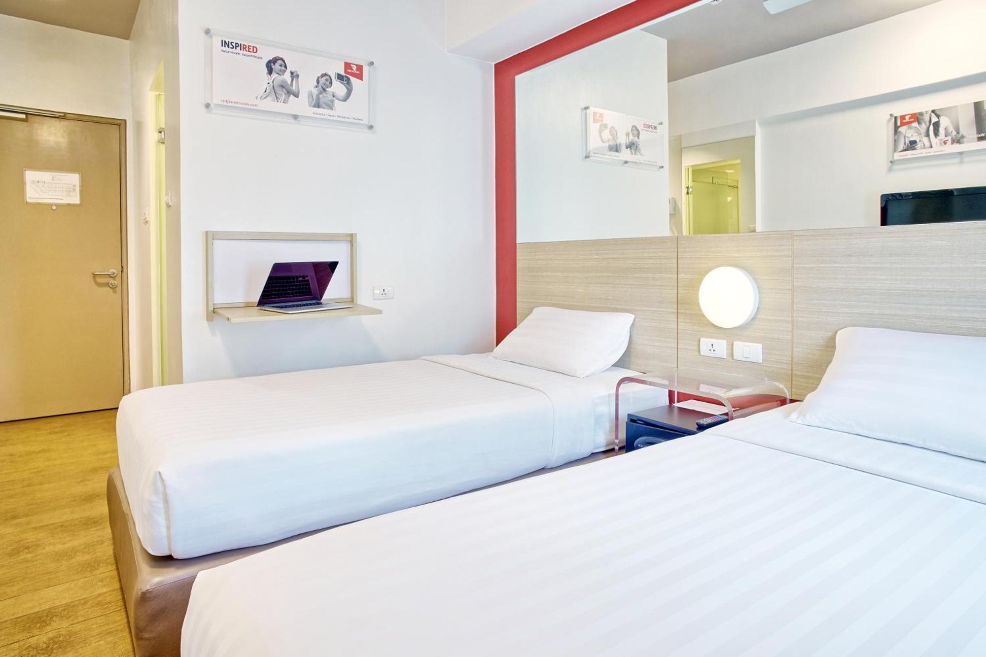 Red Planet Cebu Hotel Екстериор снимка